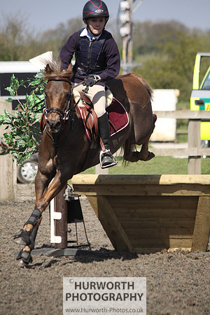 Hurworth Good Friday Show Cross 030