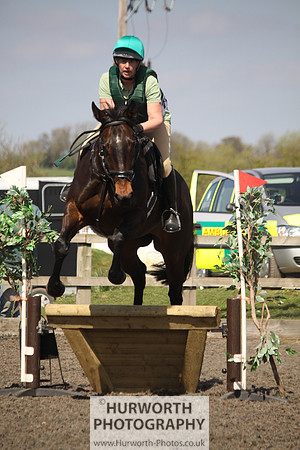 Hurworth Good Friday Show Cross 038