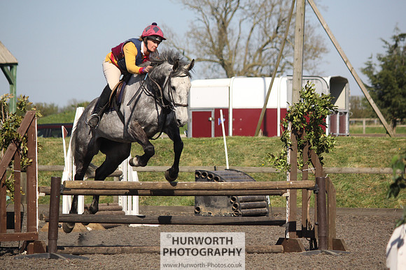 Hurworth Good Friday Show Cross 015