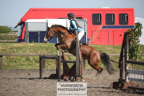 Hurworth Good Friday Show Cross 016