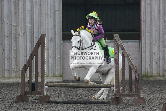 Hurworth Hunt Arena Show Cross 052