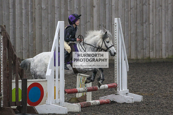 Hurworth Hunt Arena Show Cross 099