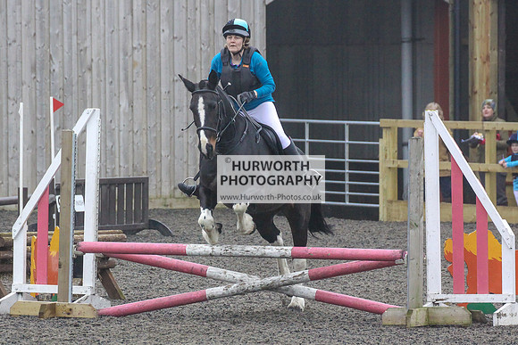 Hurworth Hunt Arena Show Cross 003
