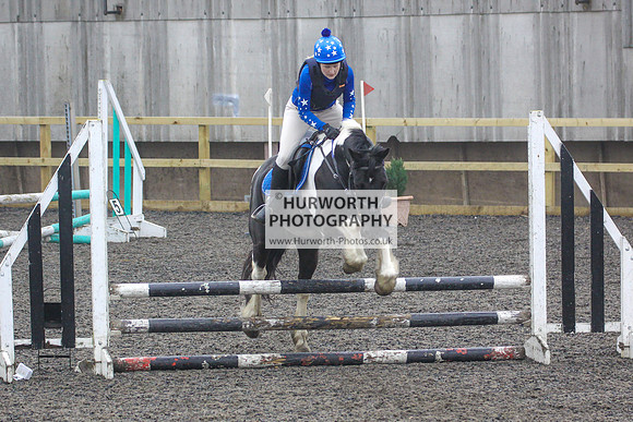 Hurworth Hunt Arena Show Cross 099