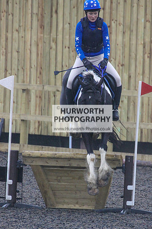 Hurworth Hunt Arena Show Cross 050
