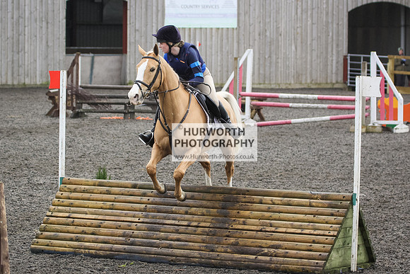 Hurworth Hunt Arena Show Cross 016