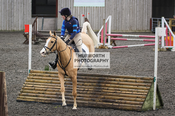 Hurworth Hunt Arena Show Cross 017