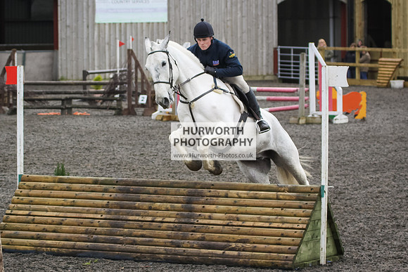 Hurworth Hunt Arena Show Cross 105