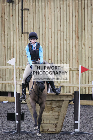Hurworth Hunt Arena Show Cross 018