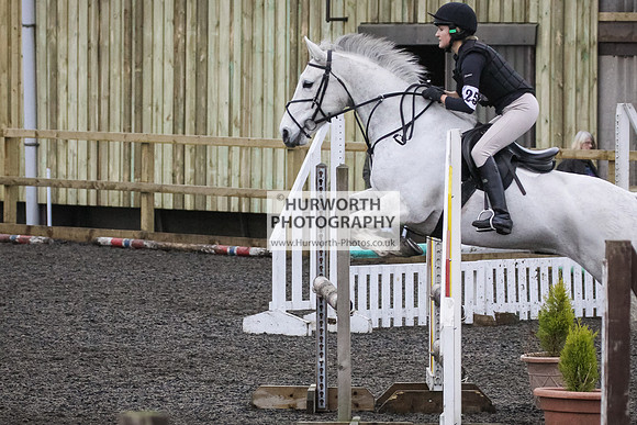 Hurworth Hunt Arena Show Cross 080