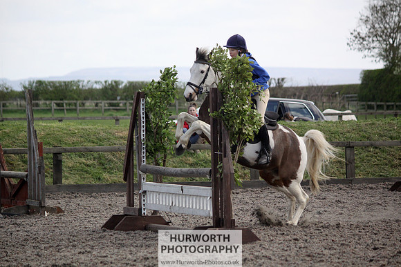 Hurworth Good Friday Show Cross 080