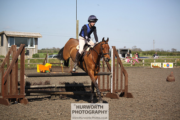 Hurworth Good Friday Show Cross 032