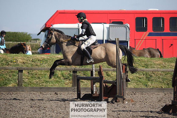 Hurworth Good Friday Show Cross 080