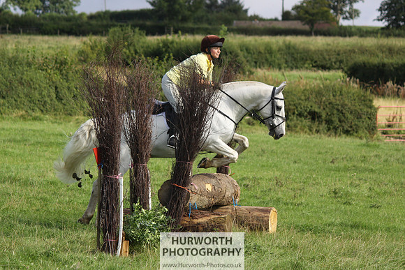 Hurworth HedgeHop 138