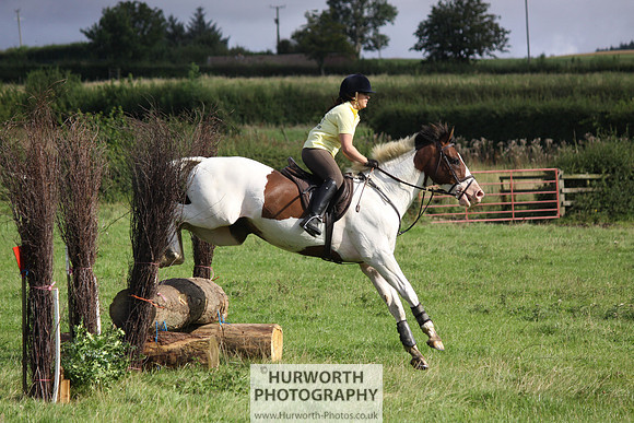 Hurworth HedgeHop 142