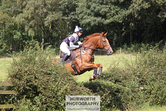 Hurworth HedgeHop 302