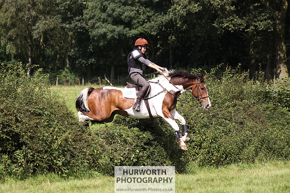 Hurworth HedgeHop 305