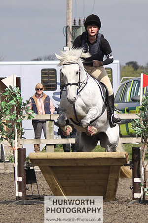 Hurworth Good Friday Show Cross 046