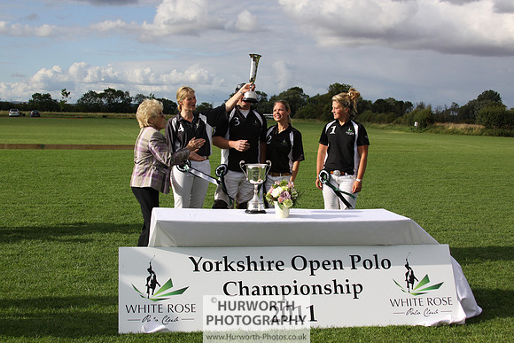 White Rose Polo 085
