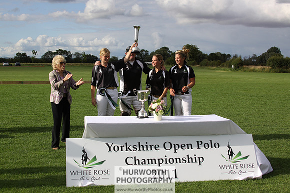 White Rose Polo 086