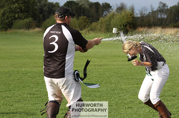 White Rose Polo 094