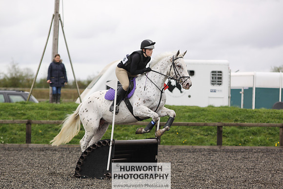 ShowCross 284