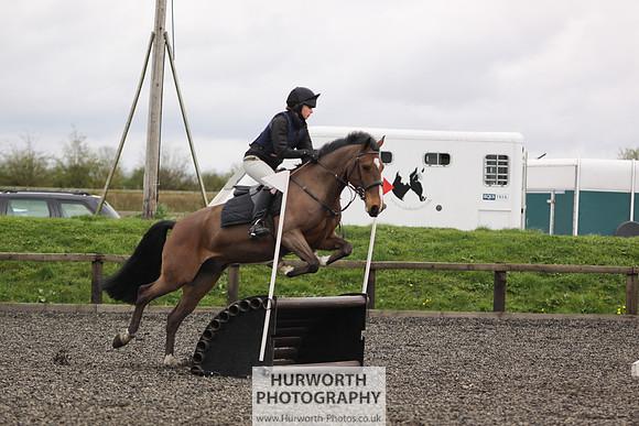 ShowCross 304