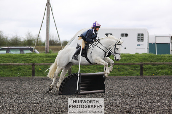 ShowCross 325
