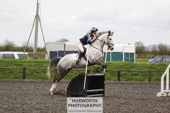 ShowCross 282