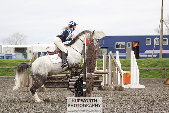 ShowCross 284