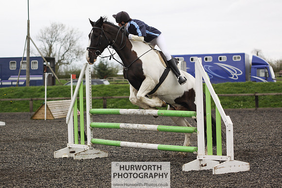 ShowCross 372