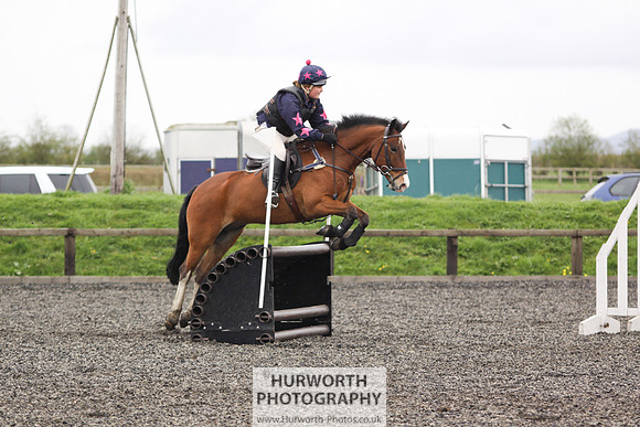 ShowCross 103