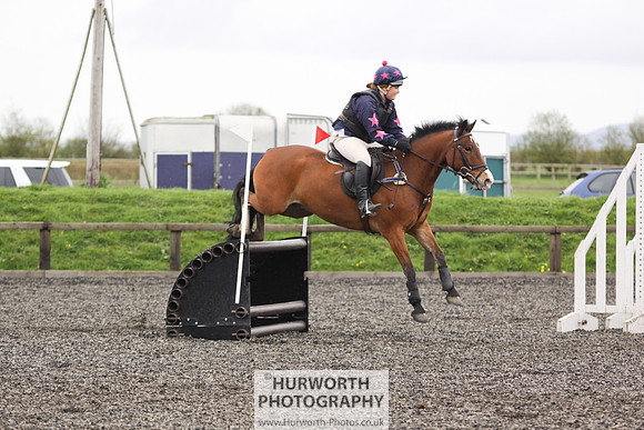 ShowCross 104