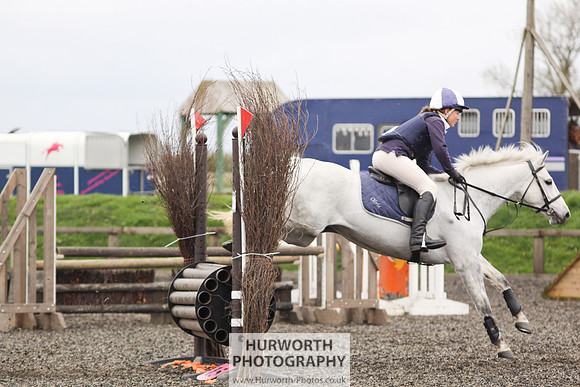 ShowCross 124