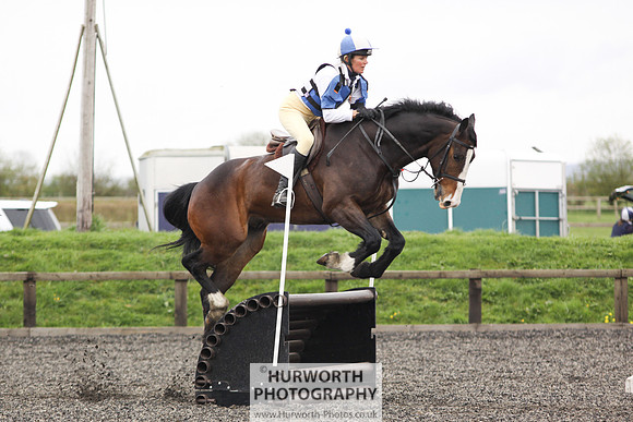 ShowCross 142