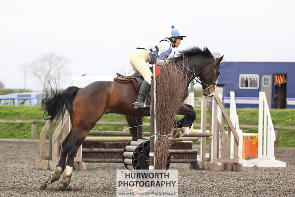 ShowCross 143