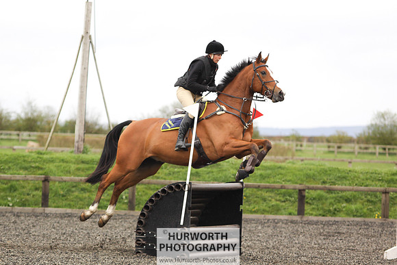 ShowCross 103