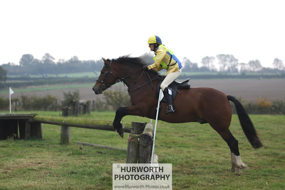 Hurworth ShowCross 105