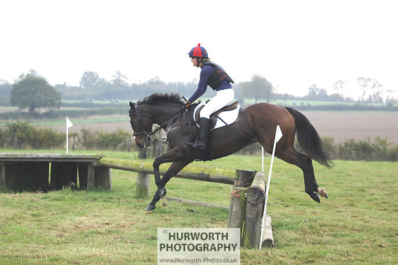 Hurworth ShowCross 160