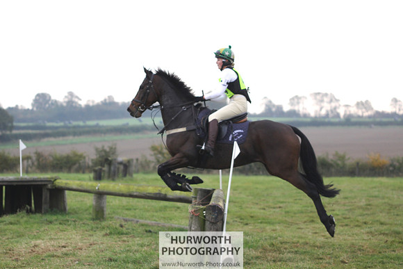 Hurworth ShowCross 210