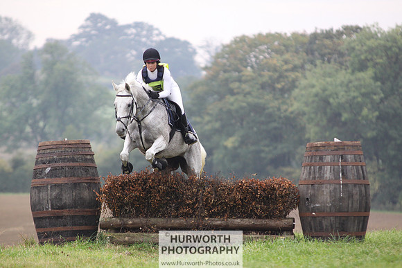 Hurworth ShowCross 330