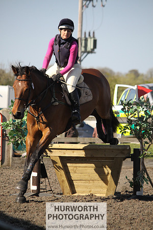 Hurworth Good Friday Show Cross 060