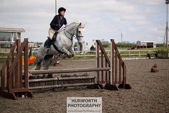 Hurworth Good Friday Show Cross 038