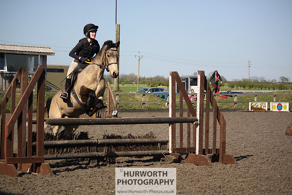 Hurworth Good Friday Show Cross 069