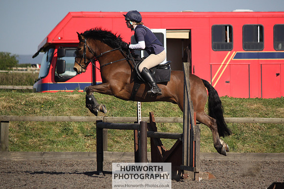 Hurworth Good Friday Show Cross 051