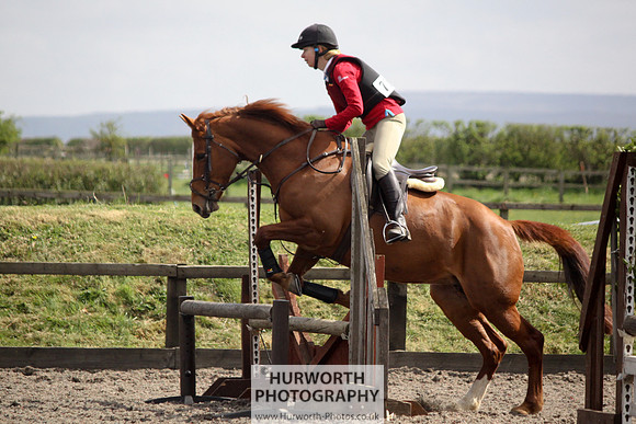 Hurworth Good Friday Show Cross 016