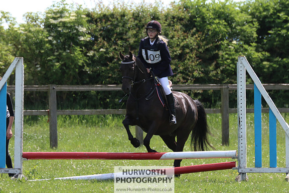 Hurworth Show Cross 128