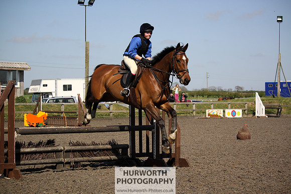 Hurworth Good Friday Show Cross 002