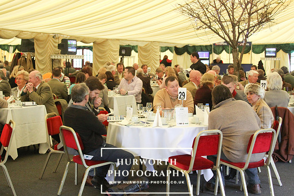 Countryside Raceday 110