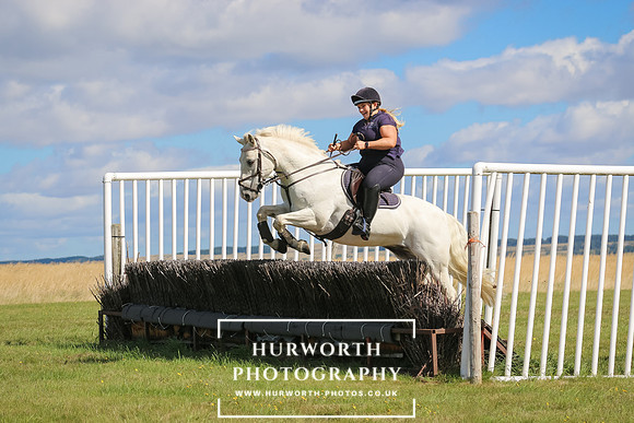 Hurworth Pleasure Ride 330